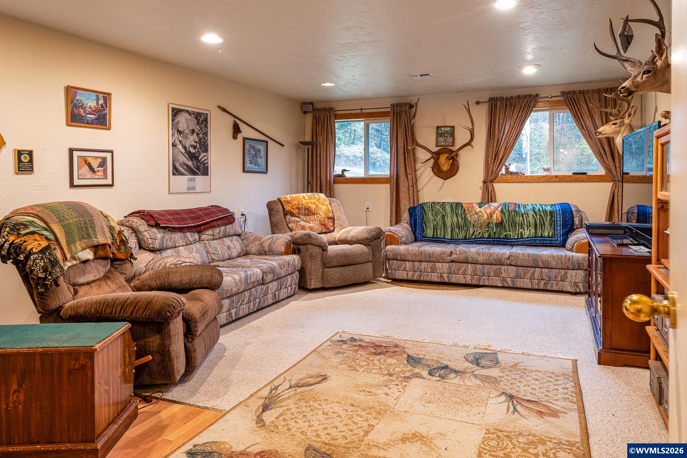 28383 Pleasant Valley Rd, Sweet Home, OR, 97386