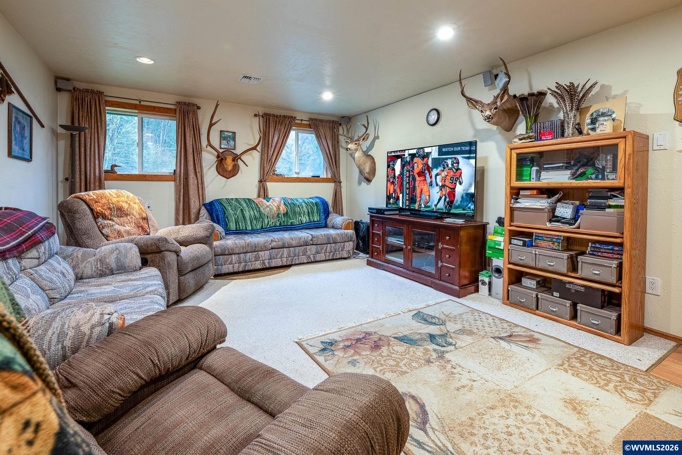 28383 Pleasant Valley Rd, Sweet Home, OR, 97386