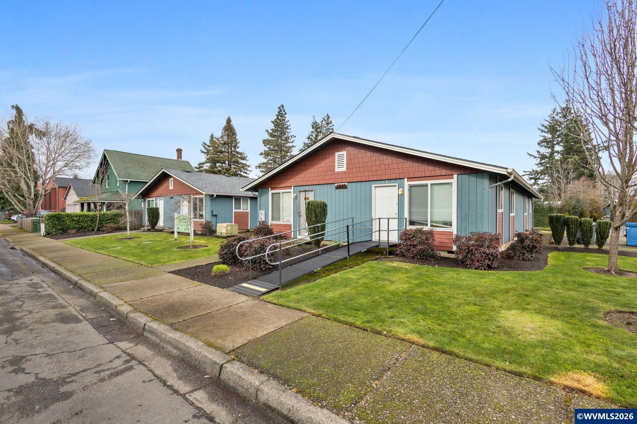 2585 & 2595 SE Lee St, Salem, OR, 97301