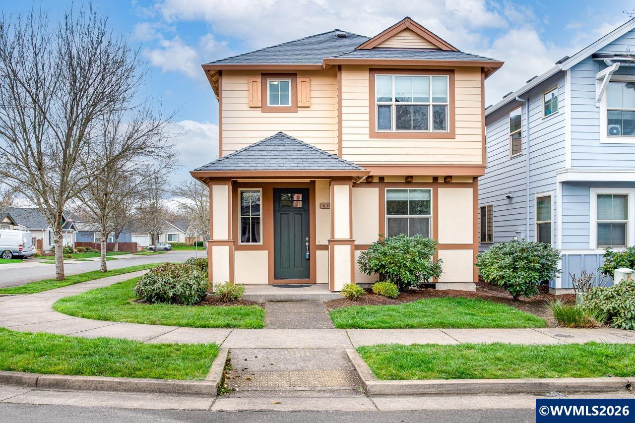 3060 SE Everglade St