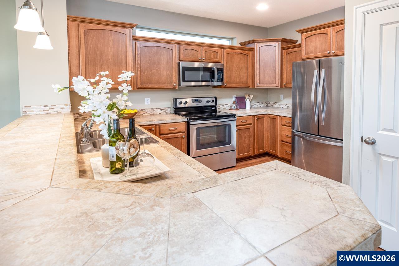 3060 SE Everglade St