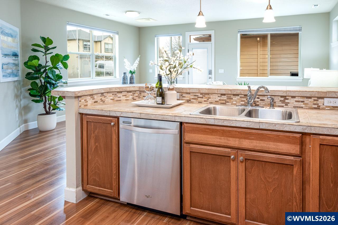 3060 SE Everglade St