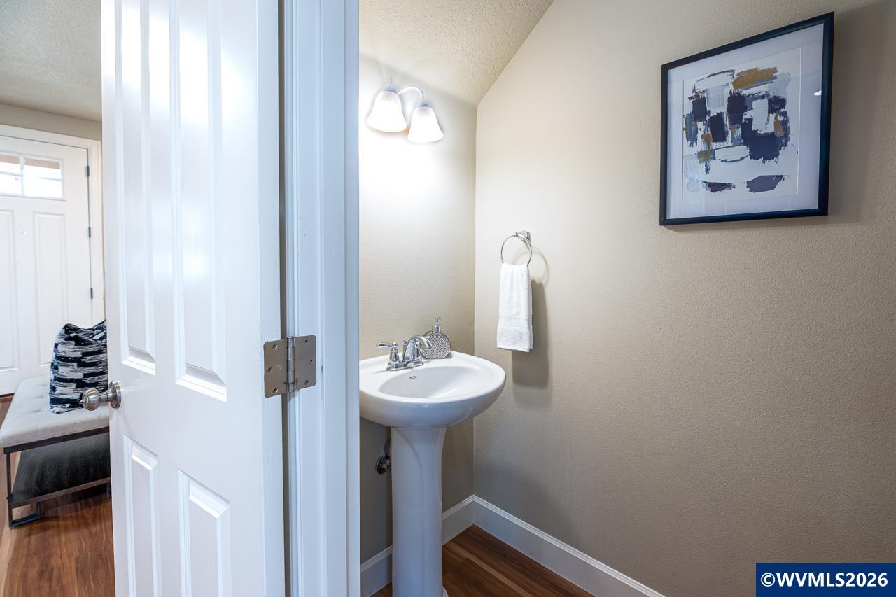 3060 SE Everglade St