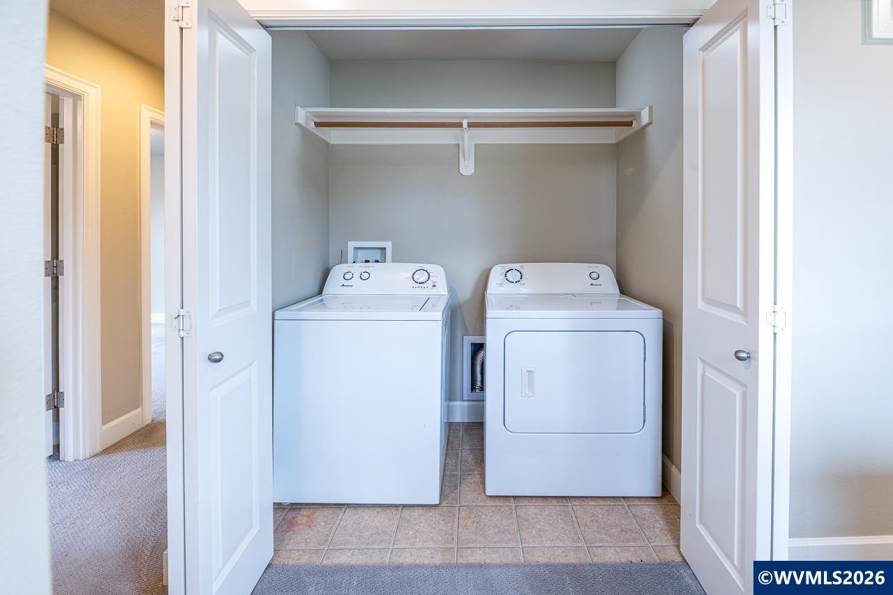 3060 SE Everglade St