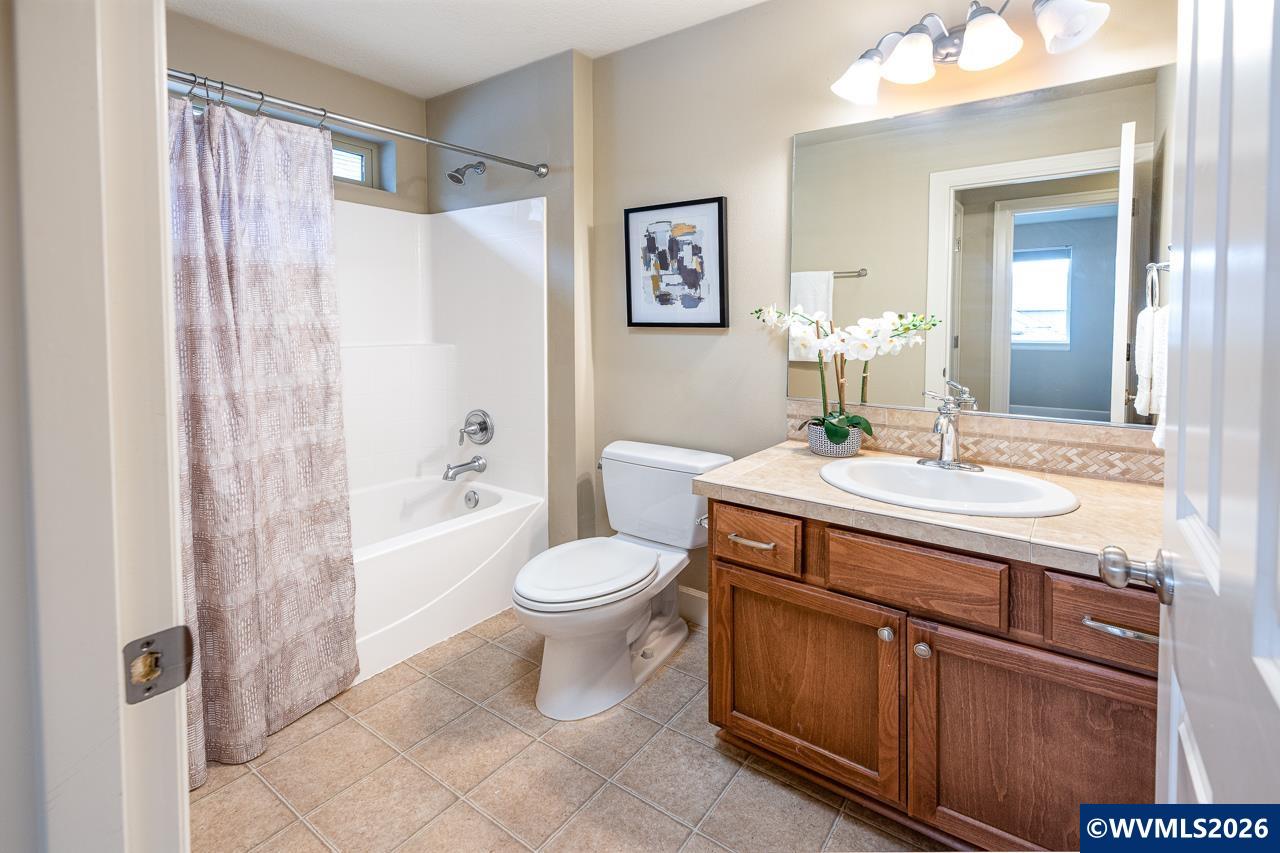 3060 SE Everglade St