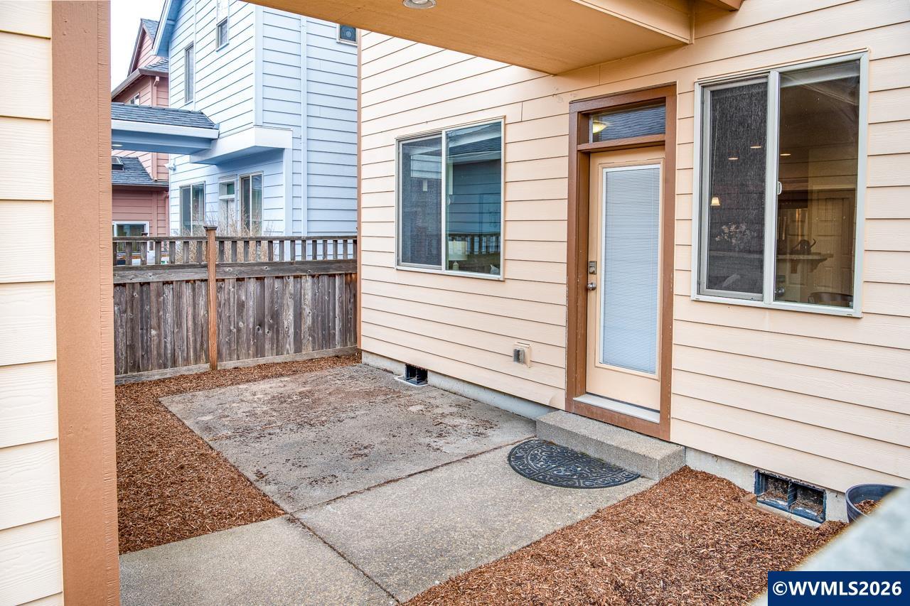 3060 SE Everglade St