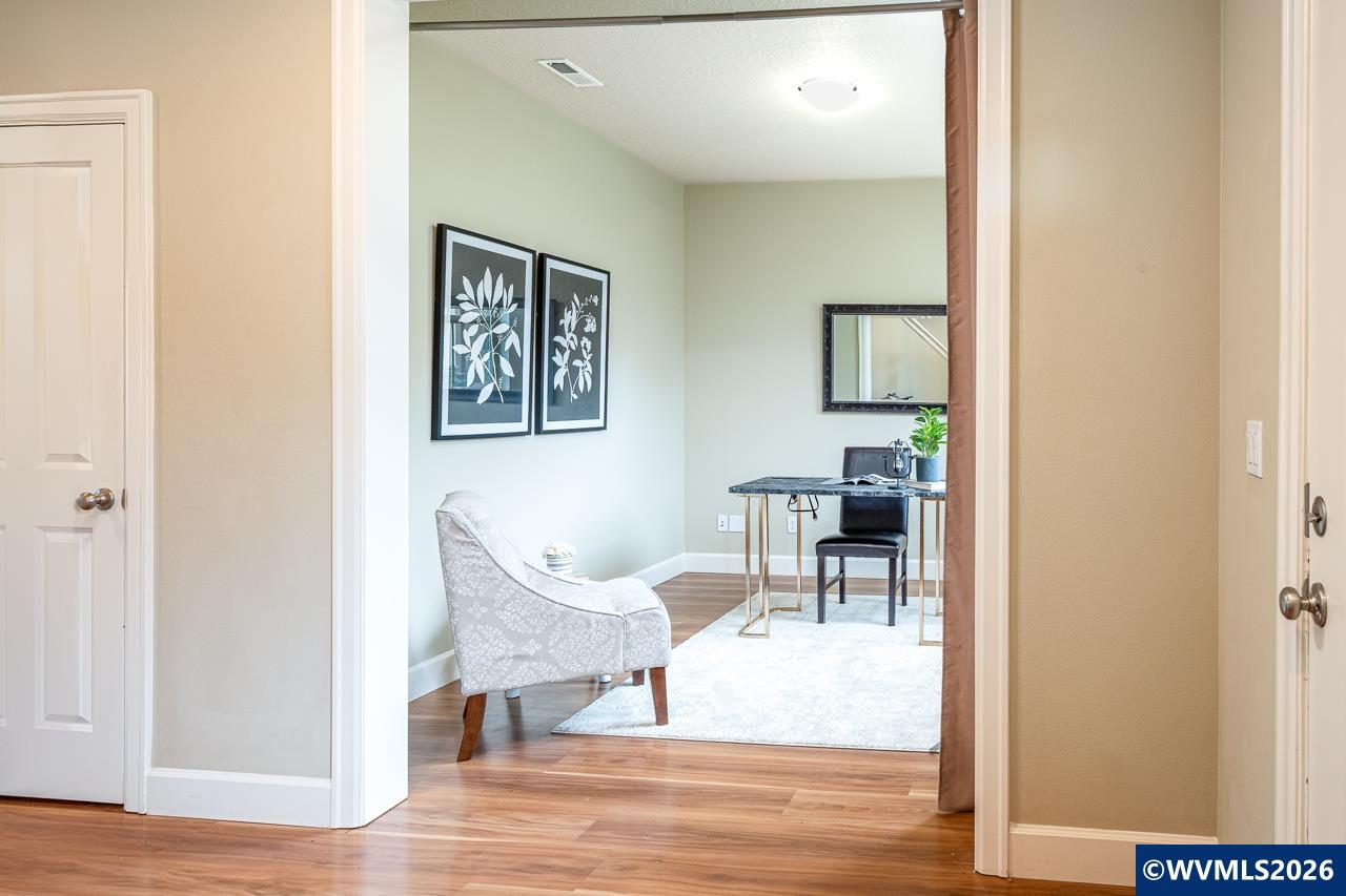 3060 SE Everglade St