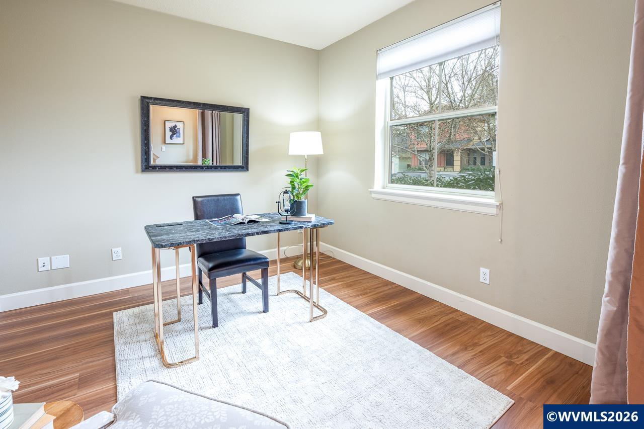 3060 SE Everglade St