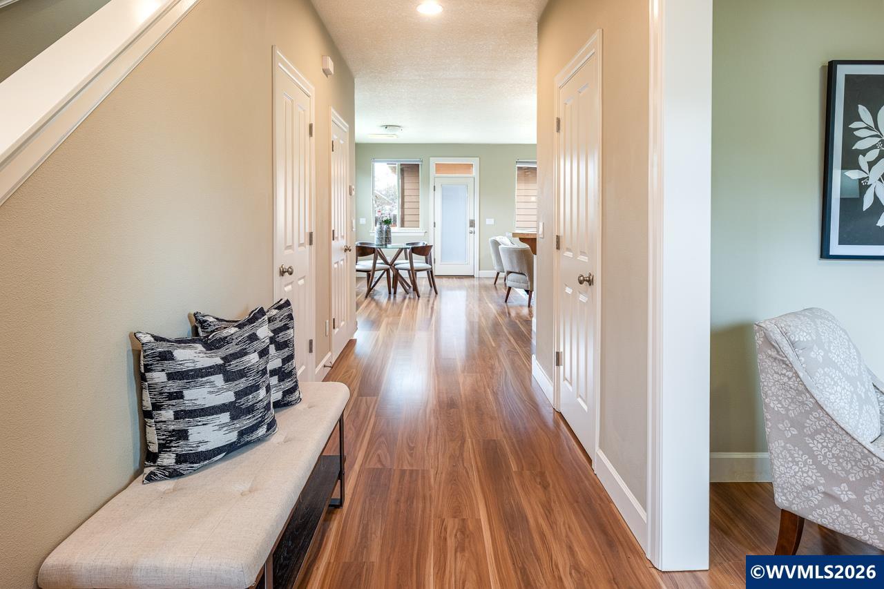 3060 SE Everglade St