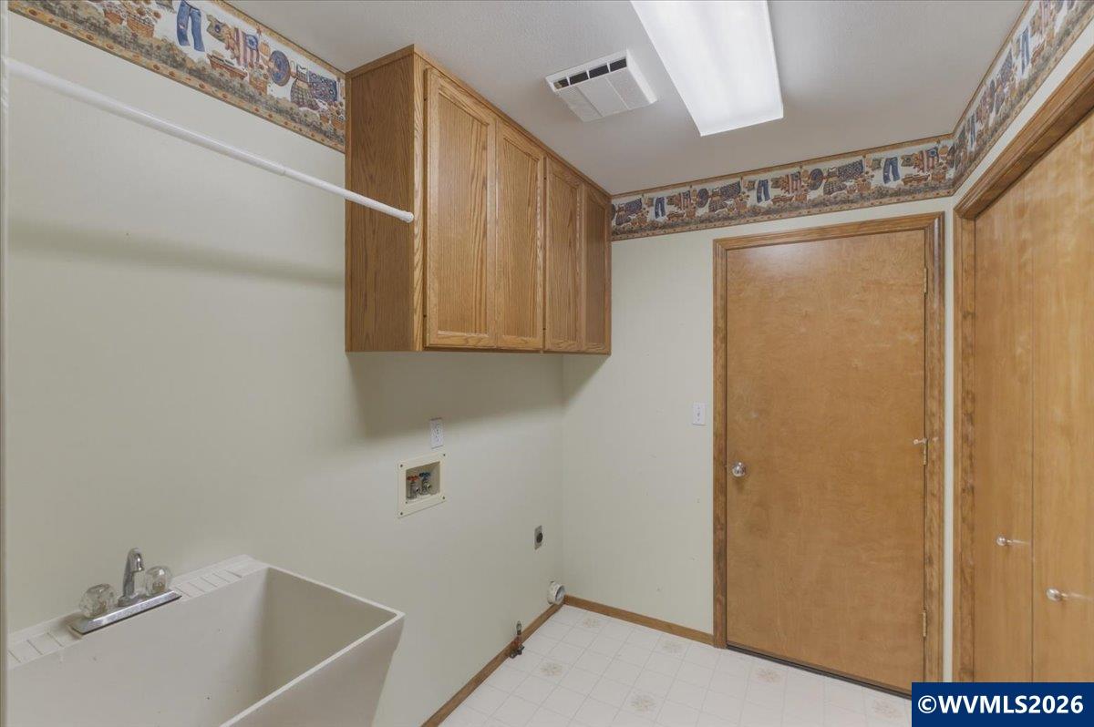 1075 NW Charlemagne Pl, Corvallis, OR, 97330