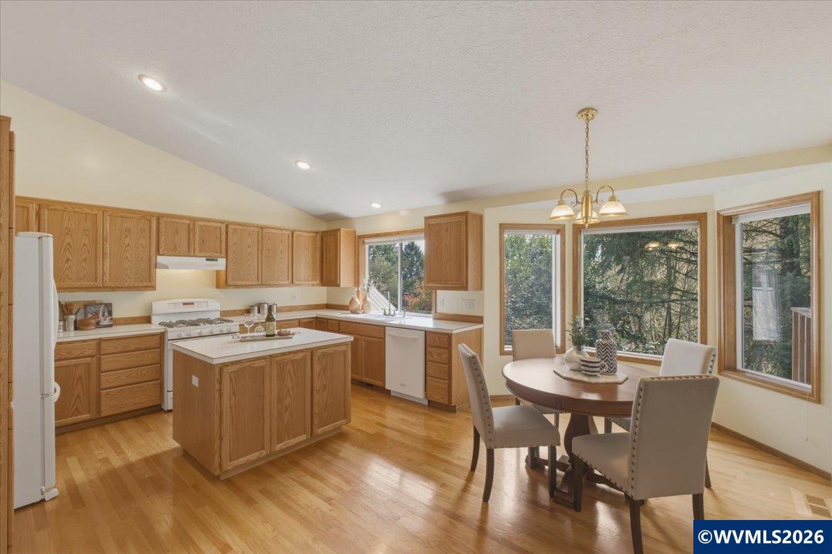 1075 NW Charlemagne Pl, Corvallis, OR, 97330