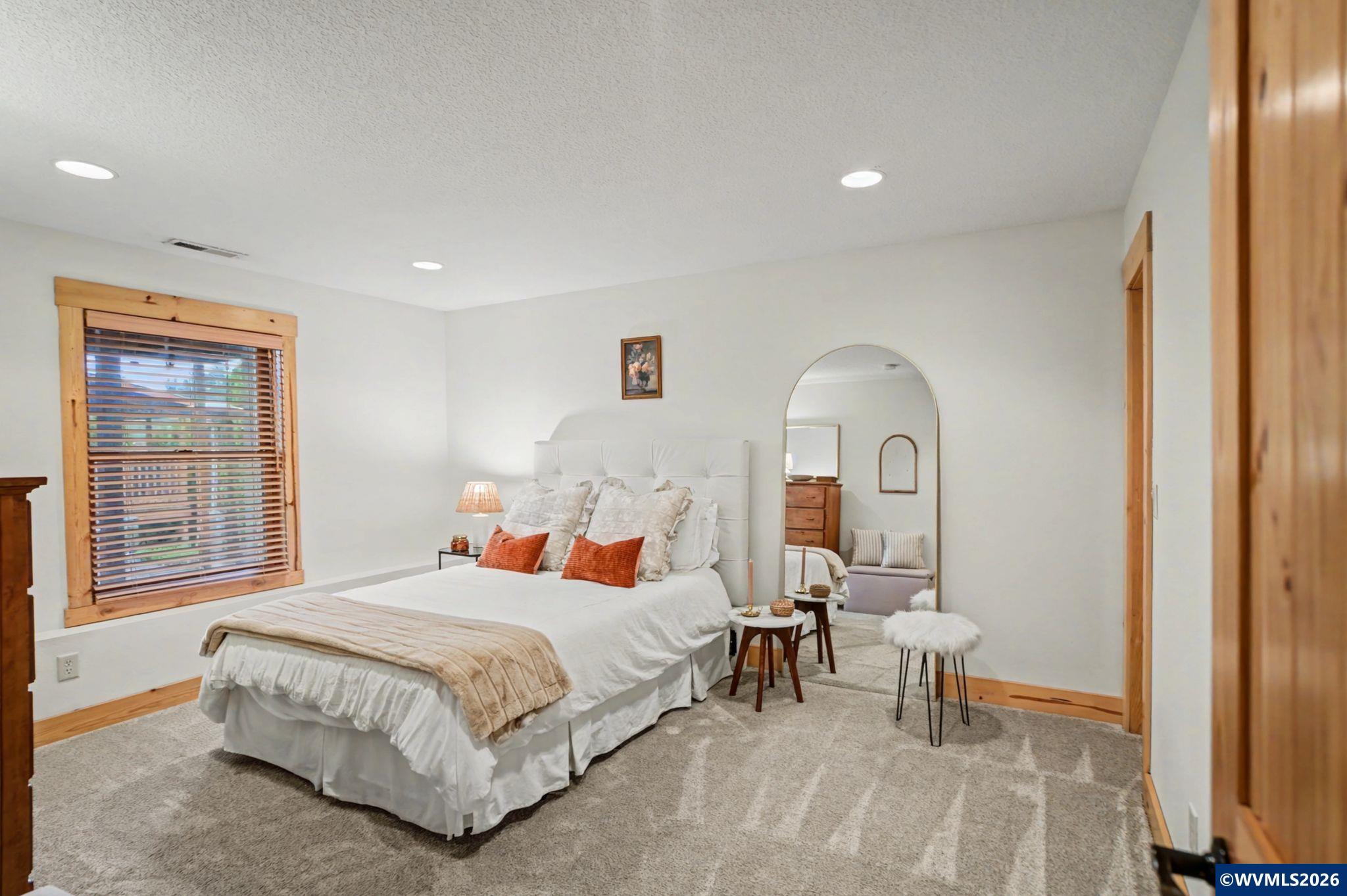 1970 NW Landaggard Dr, Salem, OR, 97304