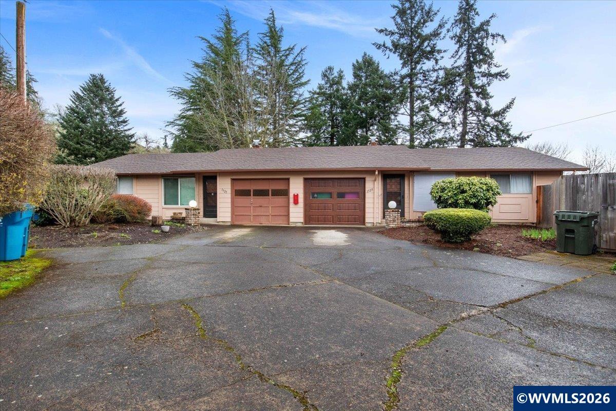 297 W Main St, Monmouth, OR, 97361