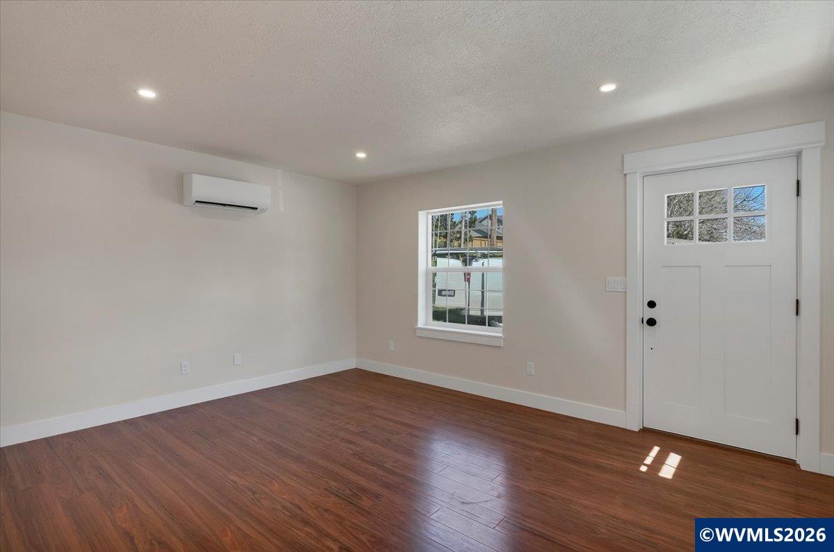 319 SW Church St, Dallas, OR, 97338