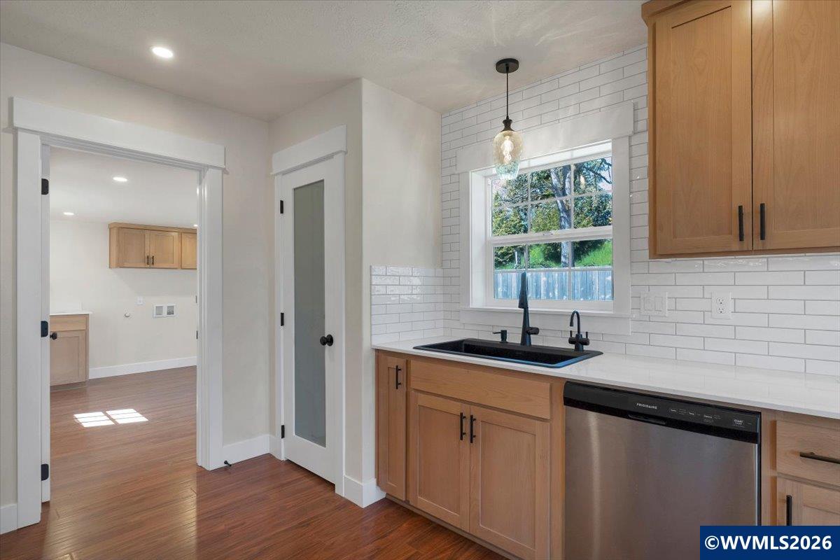 319 SW Church St, Dallas, OR, 97338