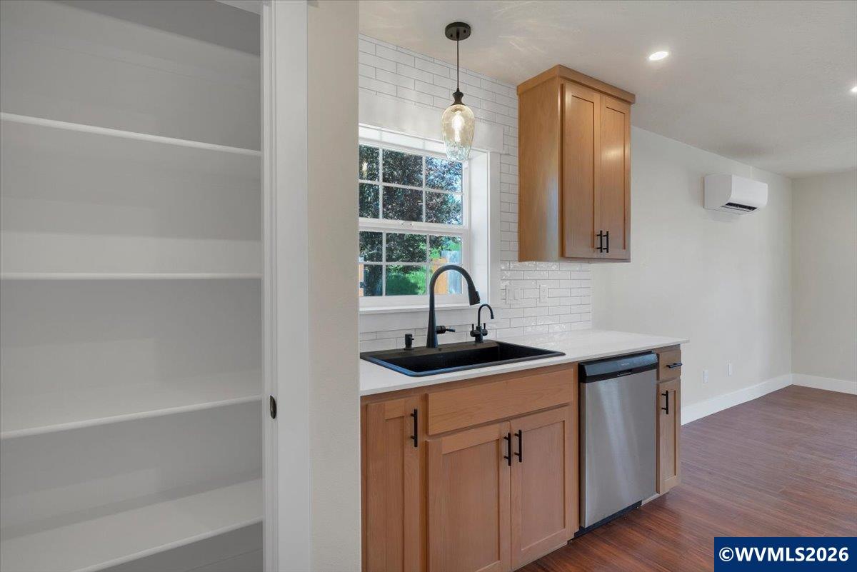 319 SW Church St, Dallas, OR, 97338