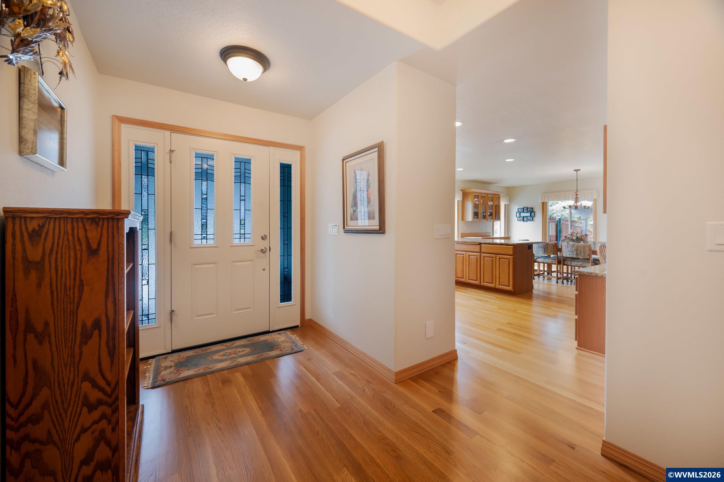 1115 Skookum Dr, Silverton, OR, 97381