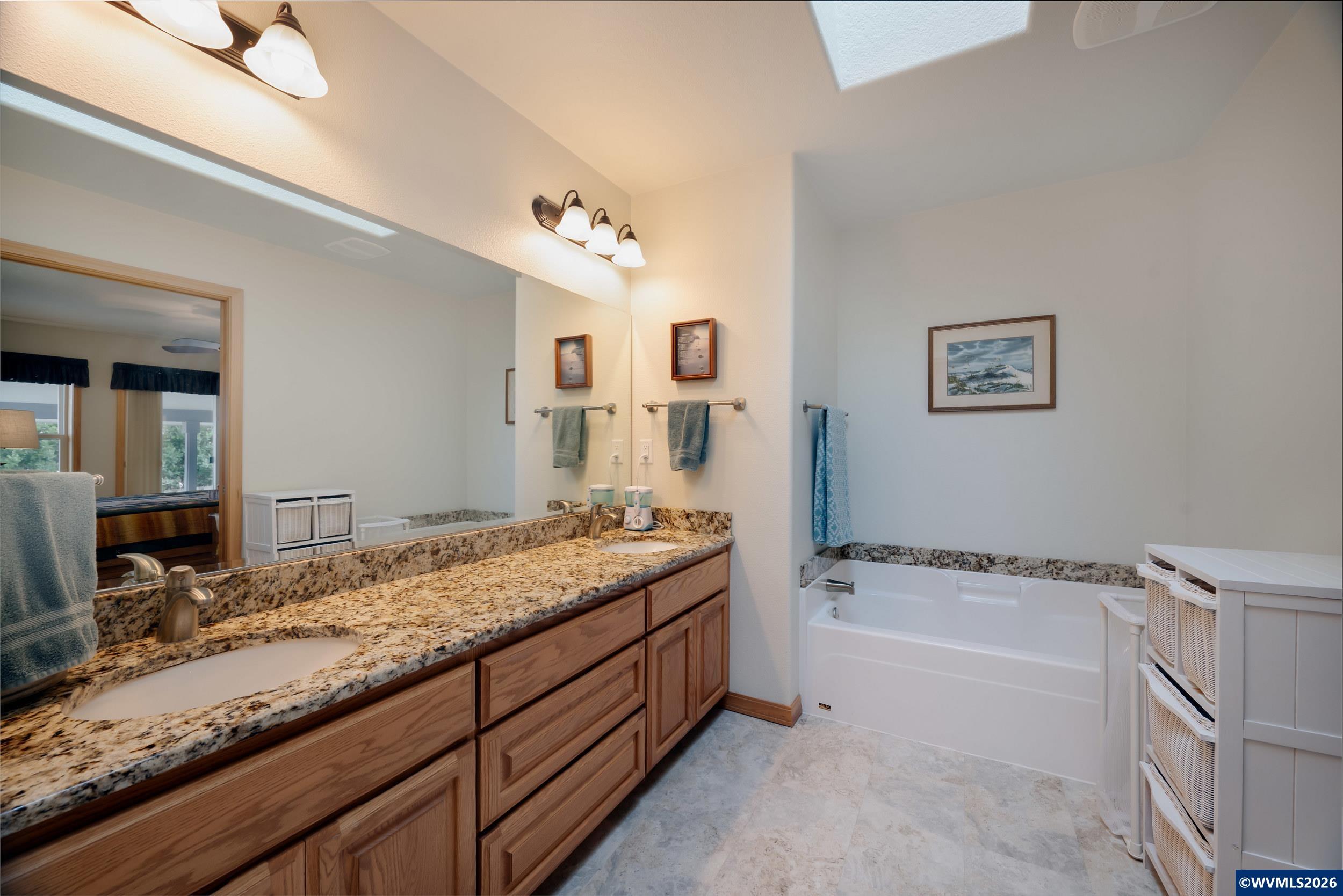 1115 Skookum Dr, Silverton, OR, 97381