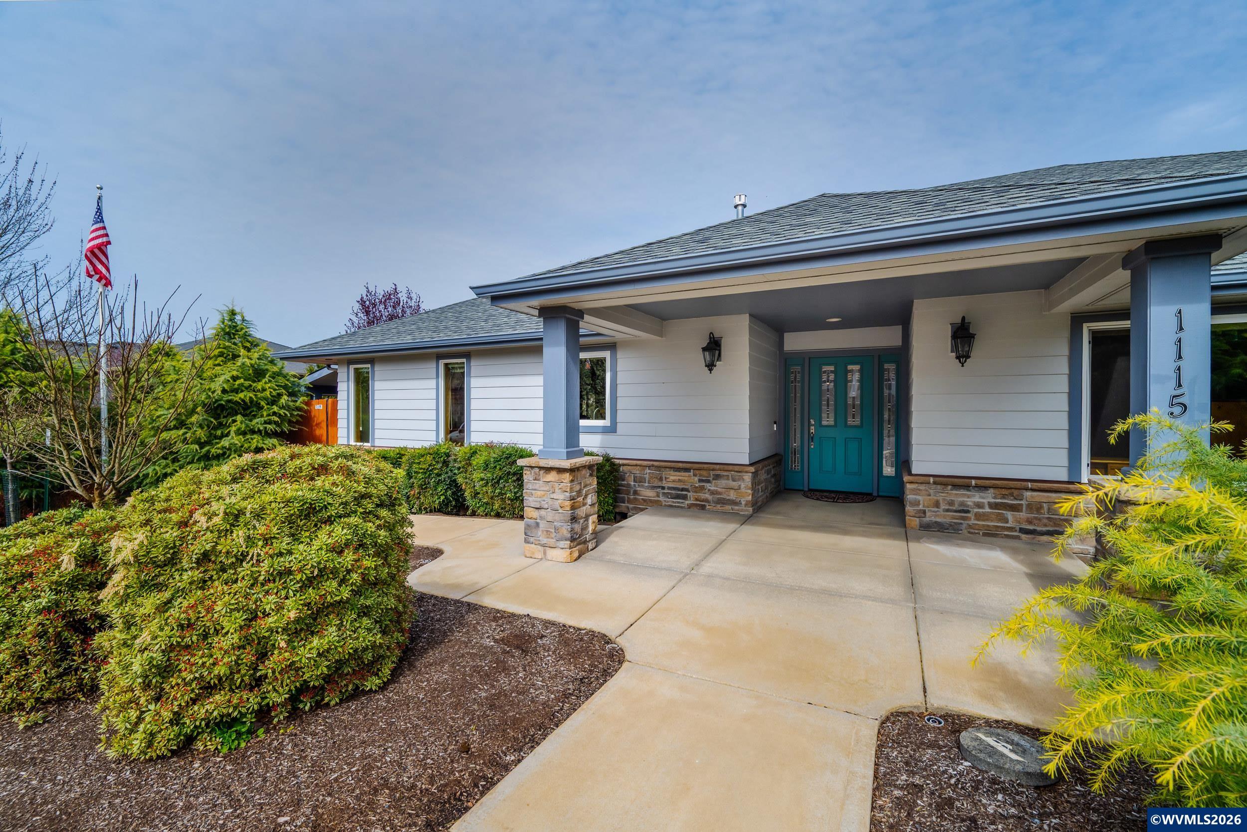 1115 Skookum Dr, Silverton, OR, 97381