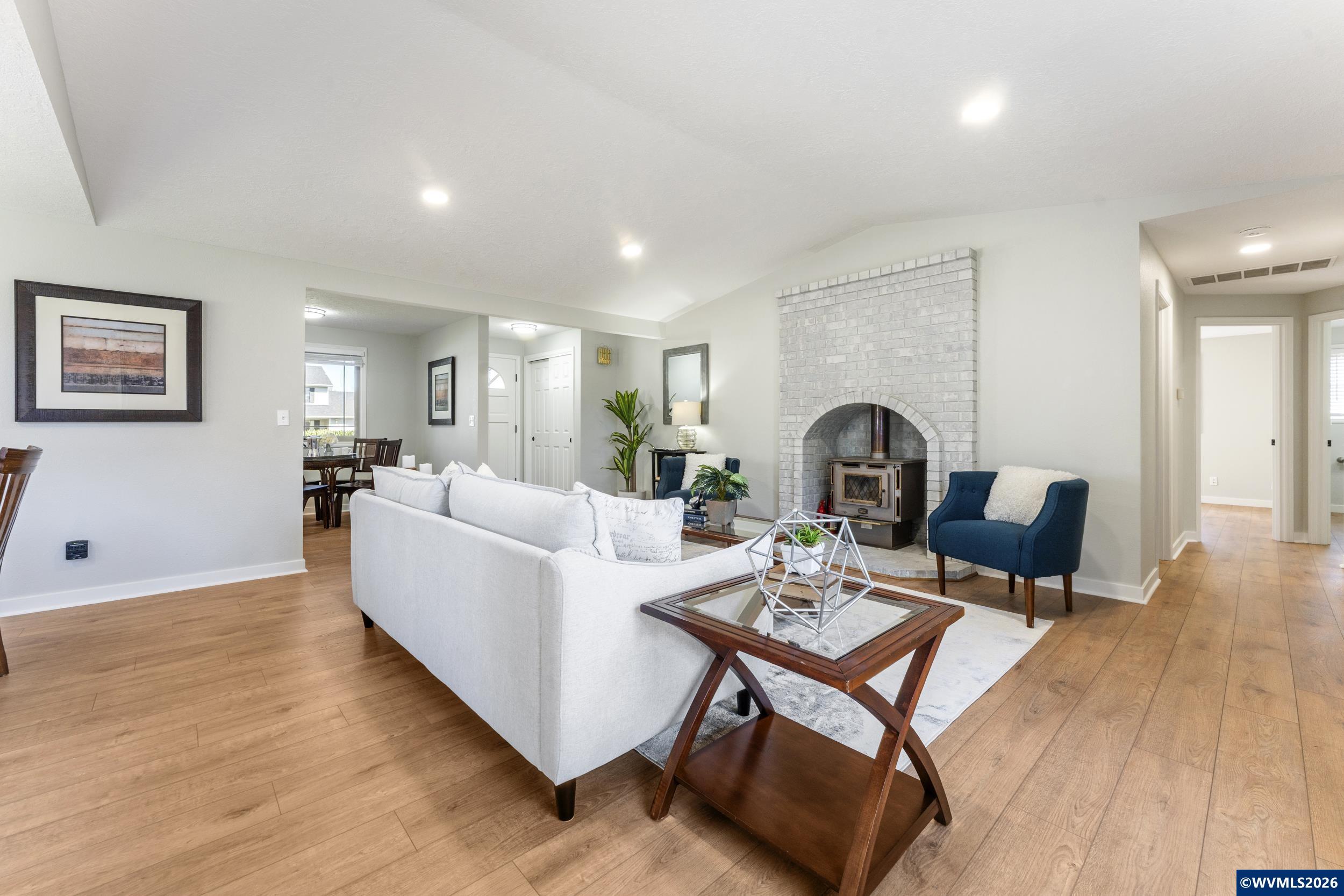 955 NE Wildflower St, Salem, OR, 97301