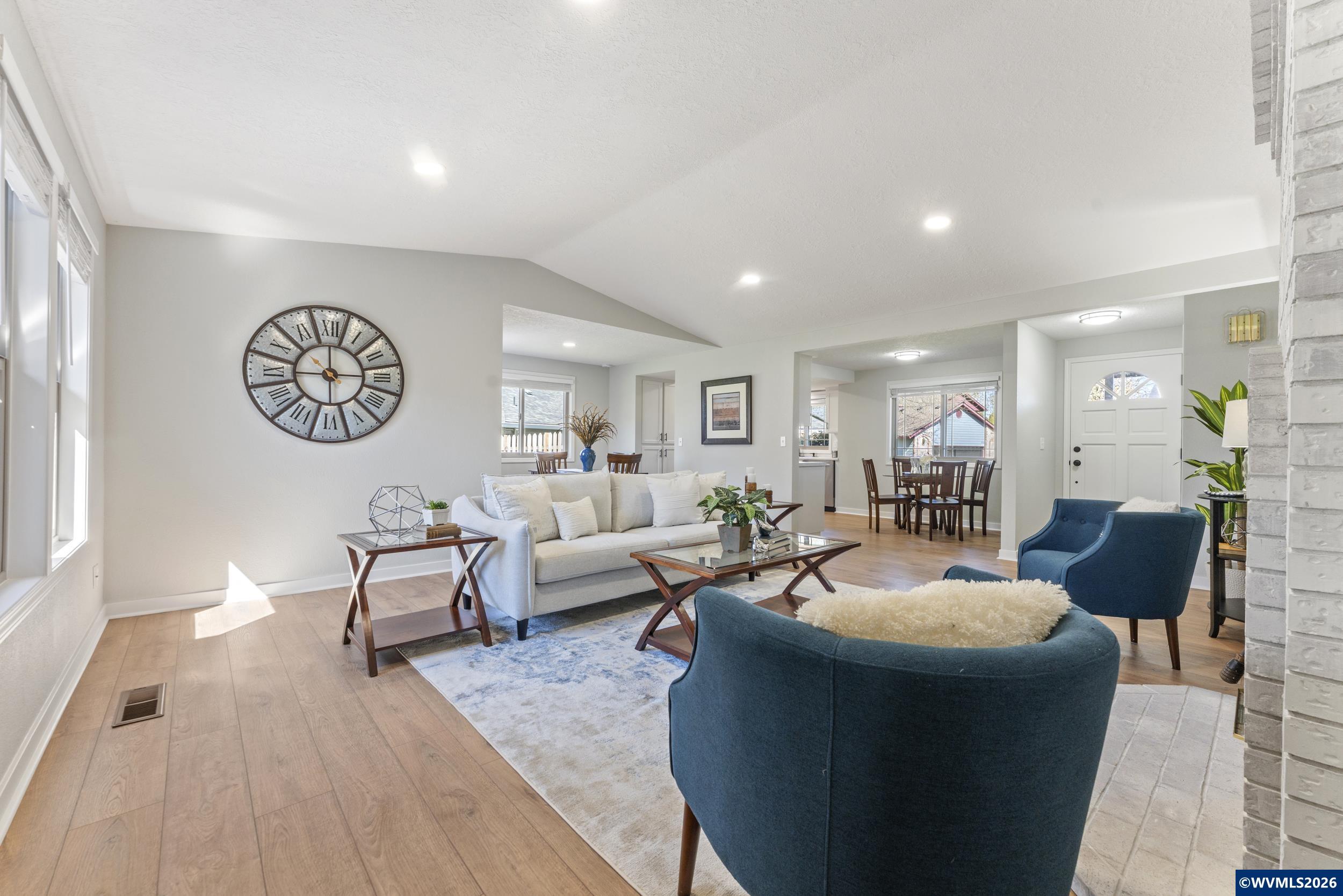 955 NE Wildflower St, Salem, OR, 97301