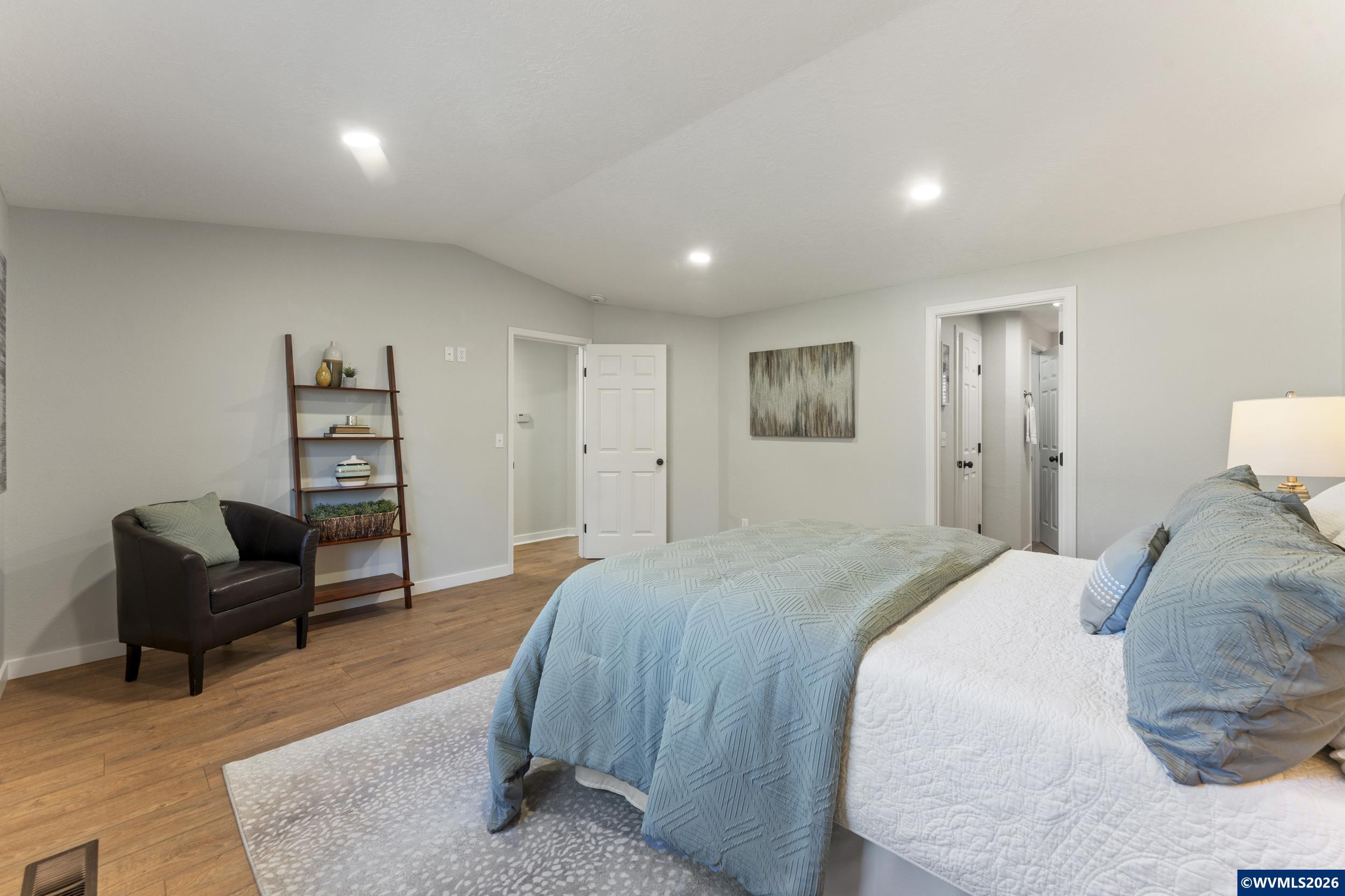 955 NE Wildflower St, Salem, OR, 97301