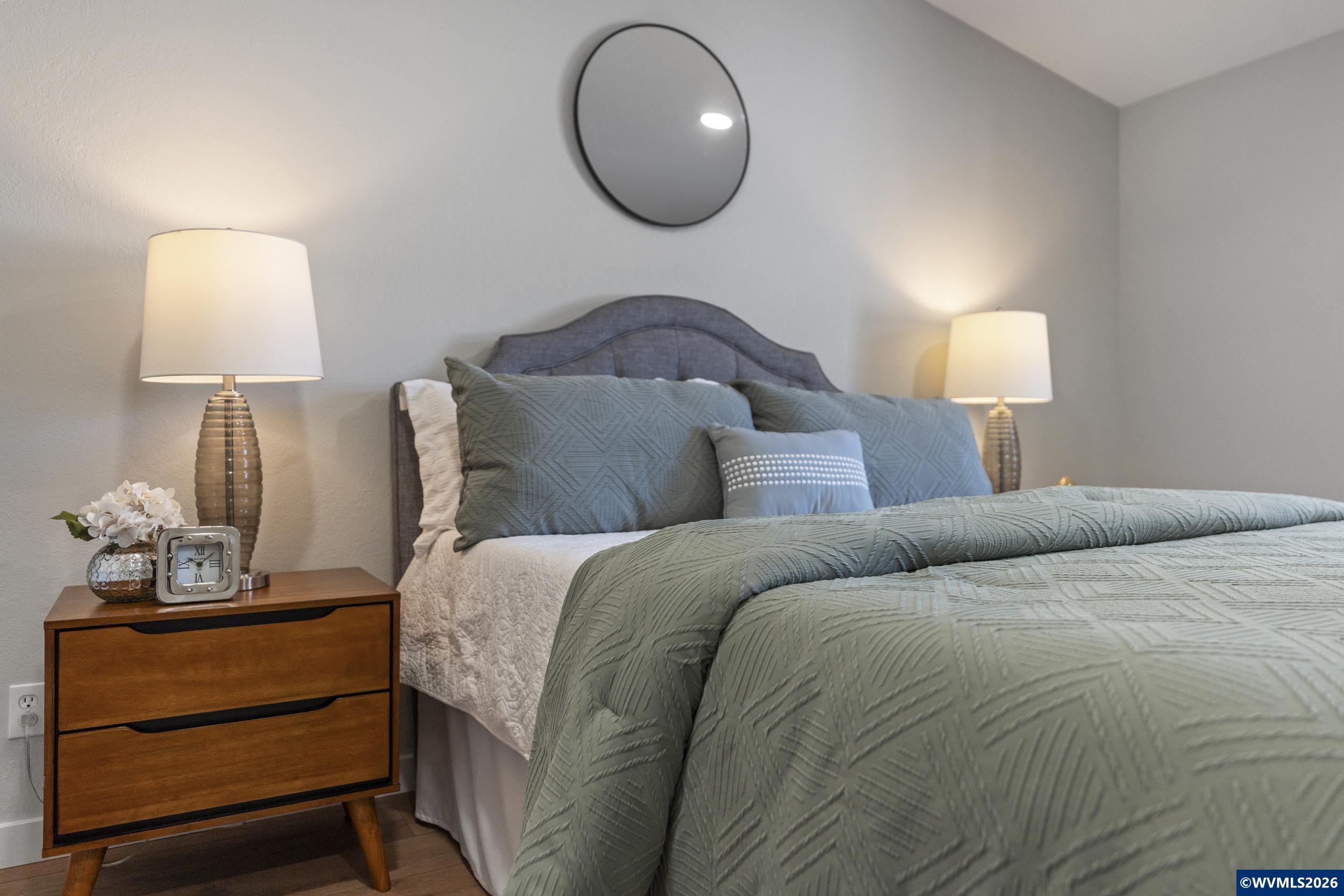 955 NE Wildflower St, Salem, OR, 97301