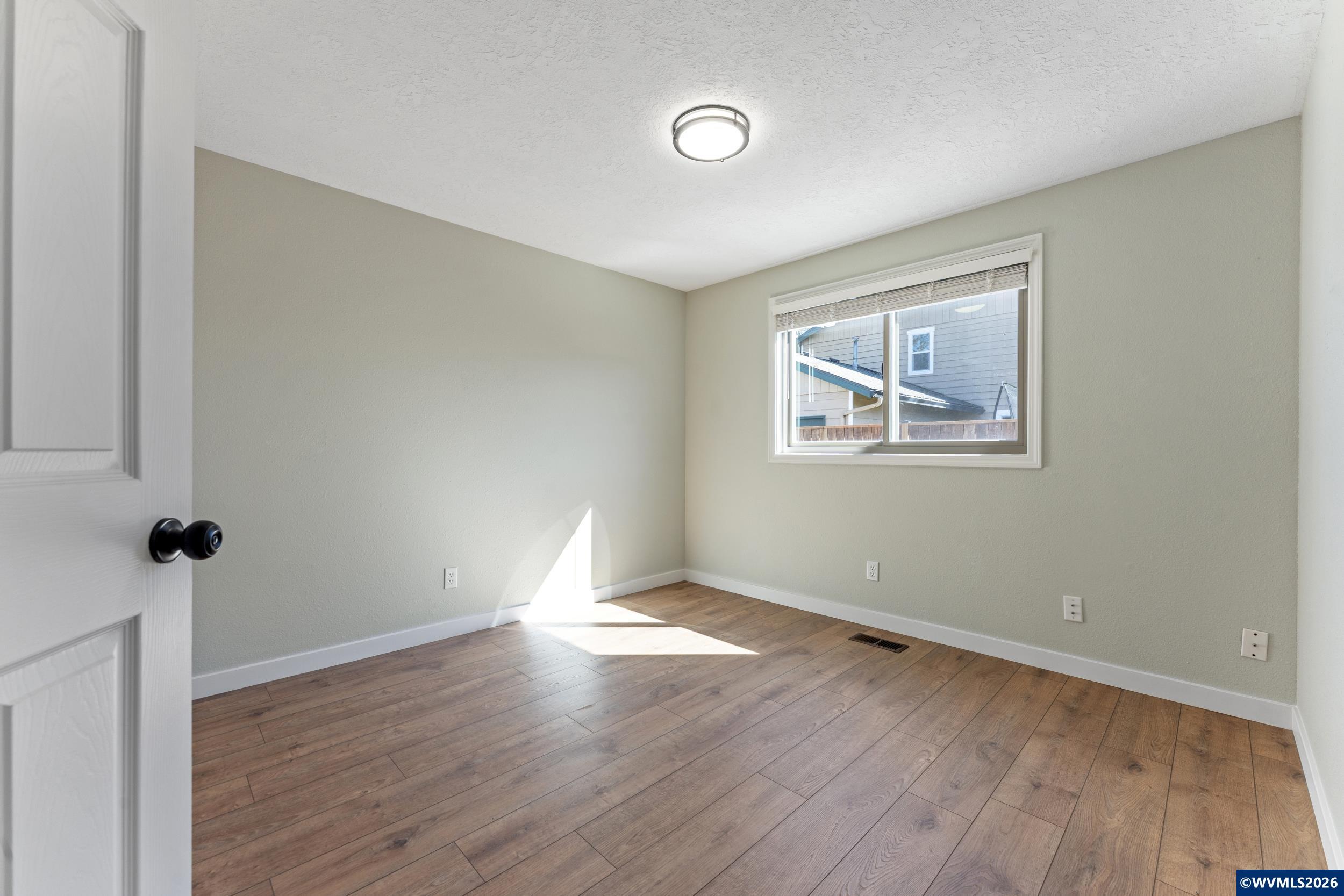 955 NE Wildflower St, Salem, OR, 97301