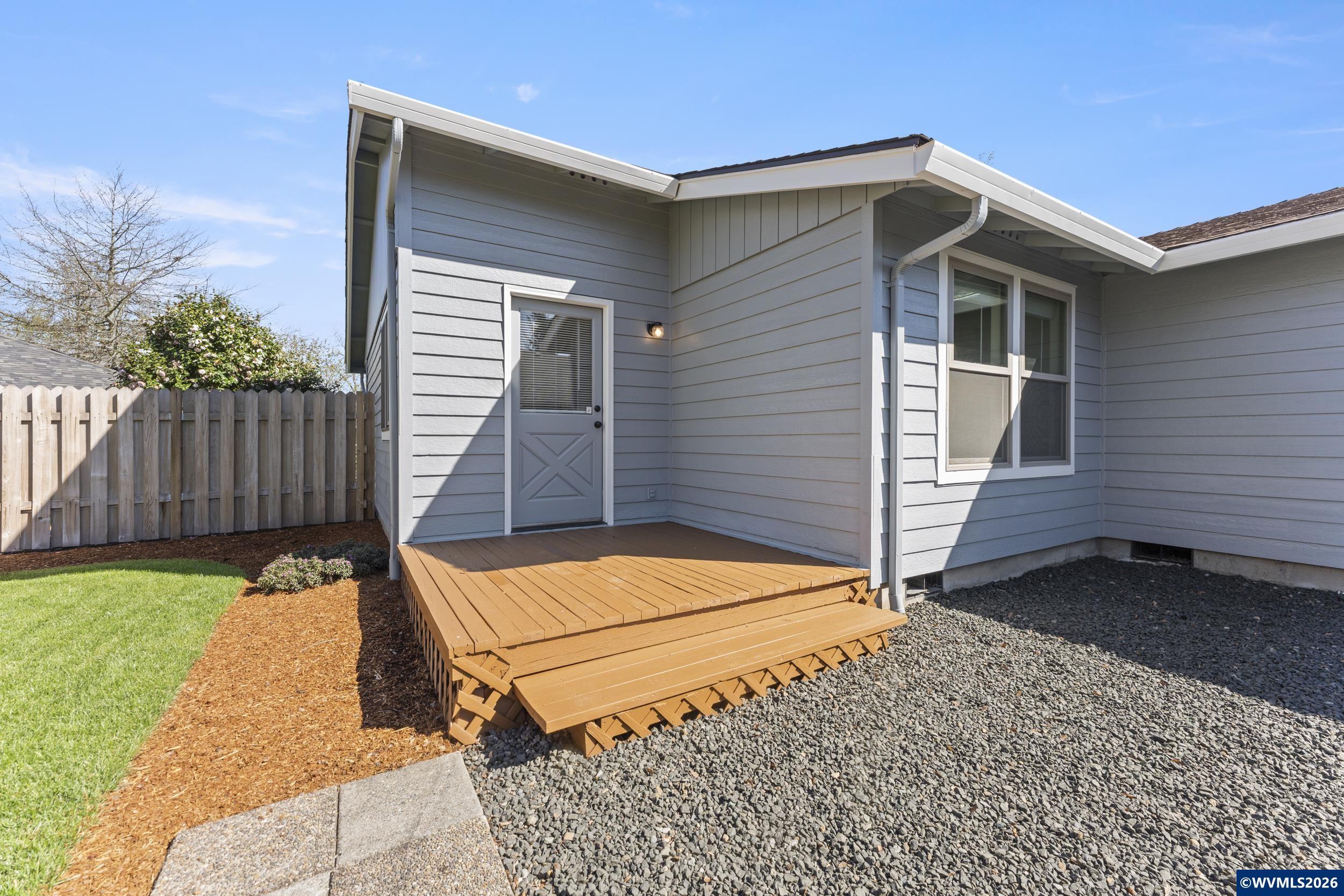 955 NE Wildflower St, Salem, OR, 97301