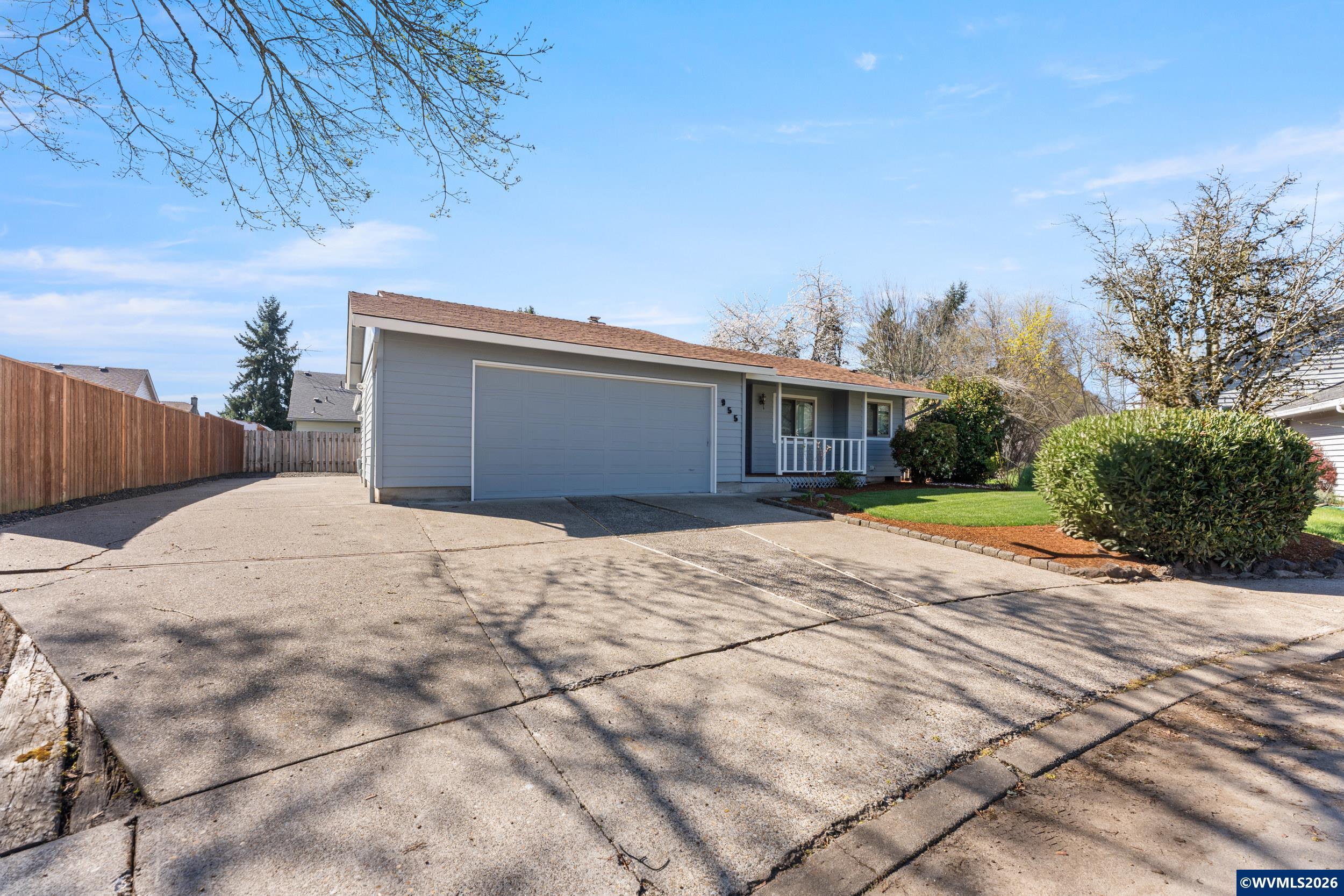 955 NE Wildflower St, Salem, OR, 97301