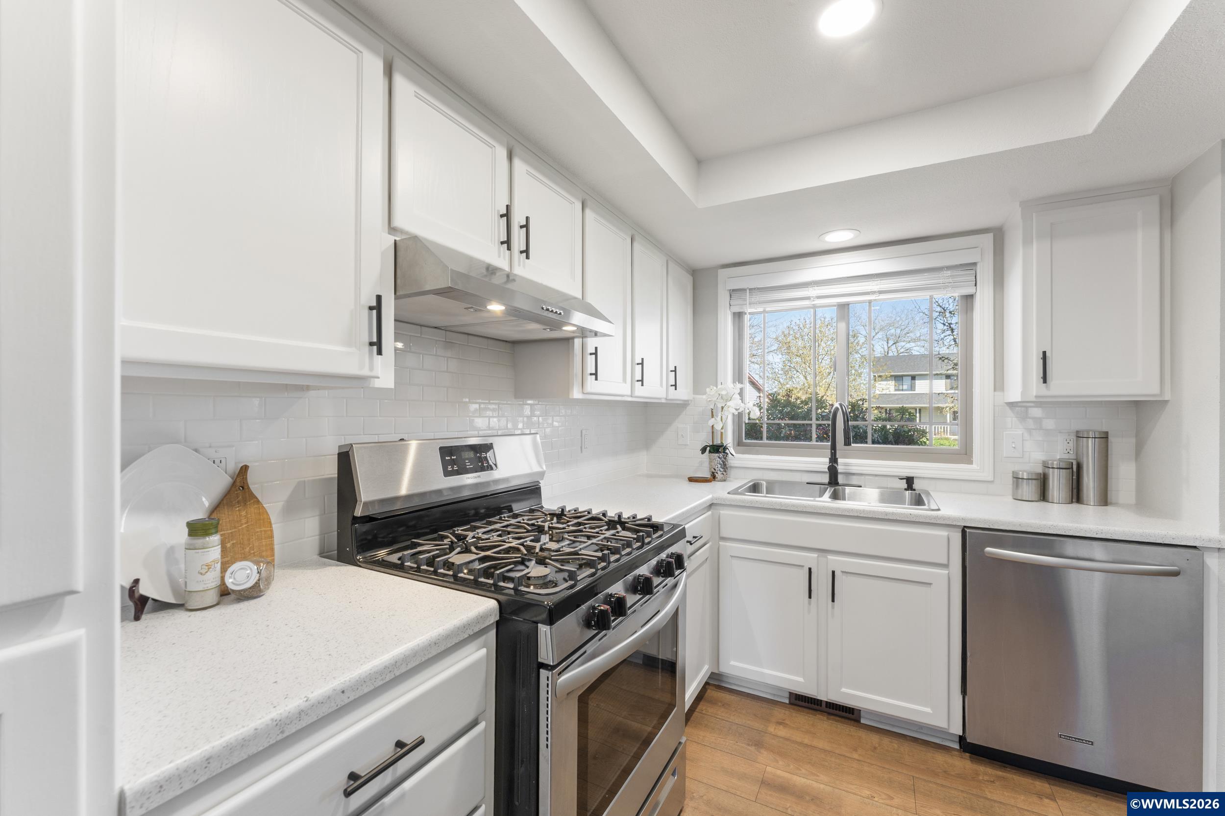 955 NE Wildflower St, Salem, OR, 97301