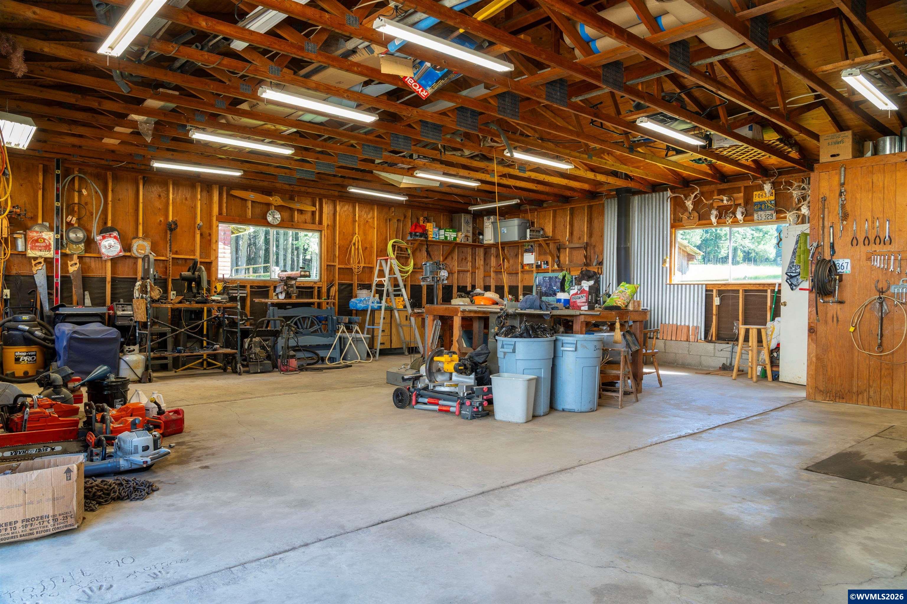 753253 Mosby Creek Rd, Cottage Grove, OR, 97424