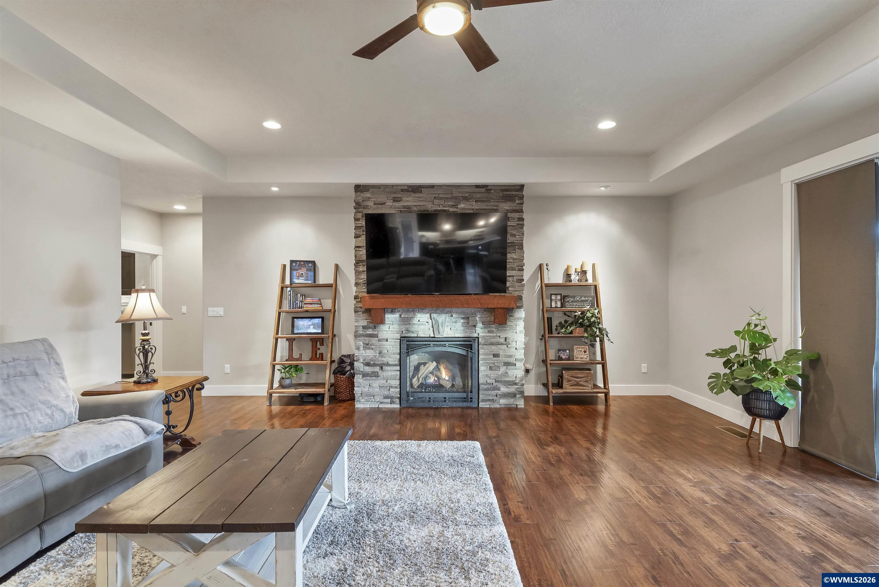 1465 SE Greening Dr, Dallas, OR, 97338