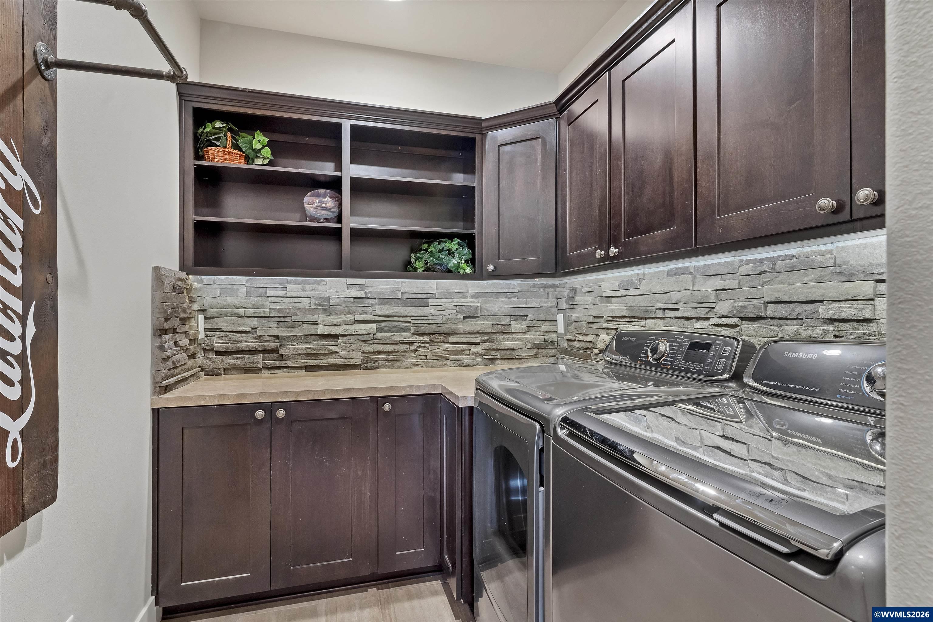 1465 SE Greening Dr, Dallas, OR, 97338