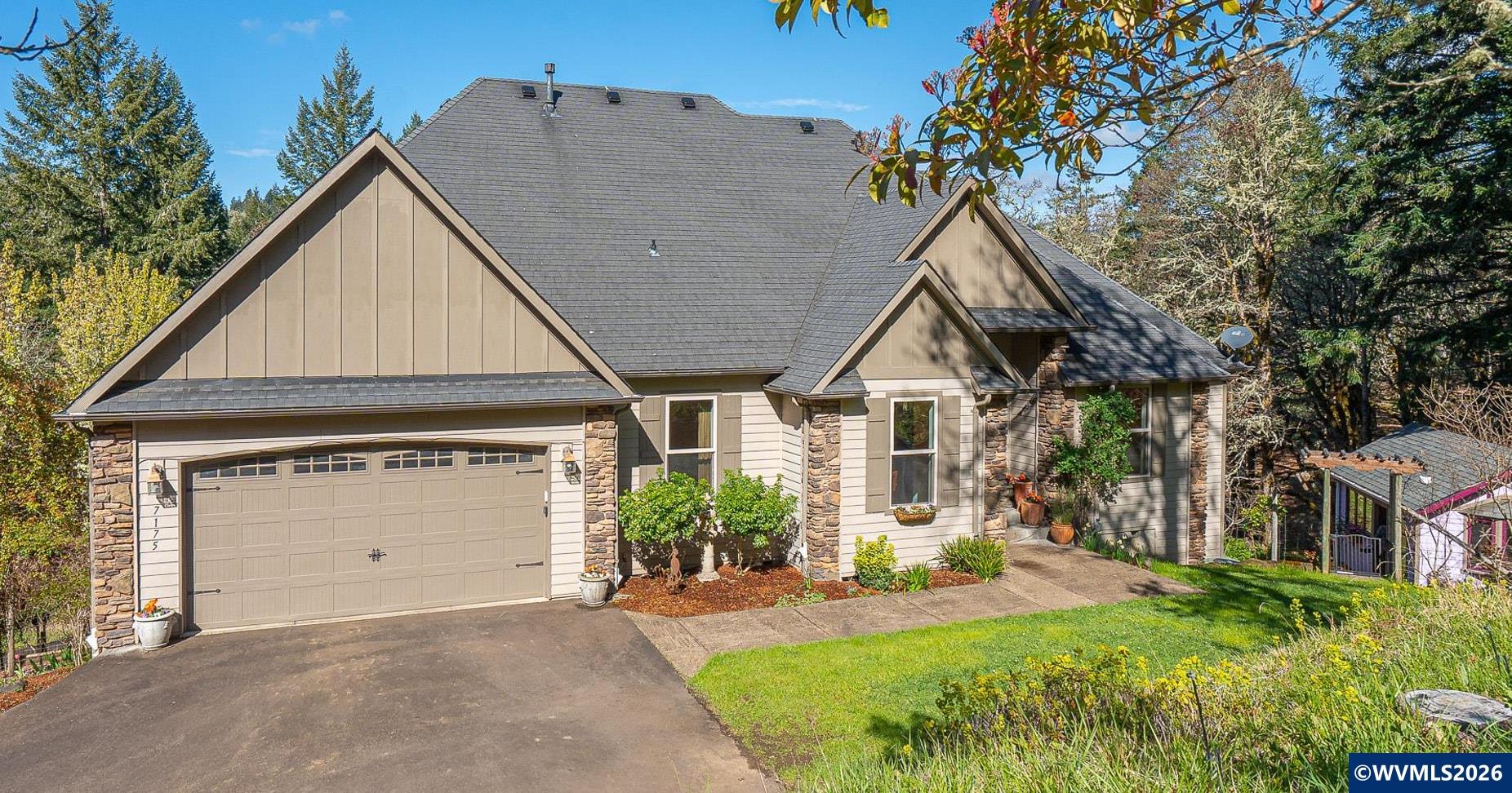 7175 NW Oak Creek Dr