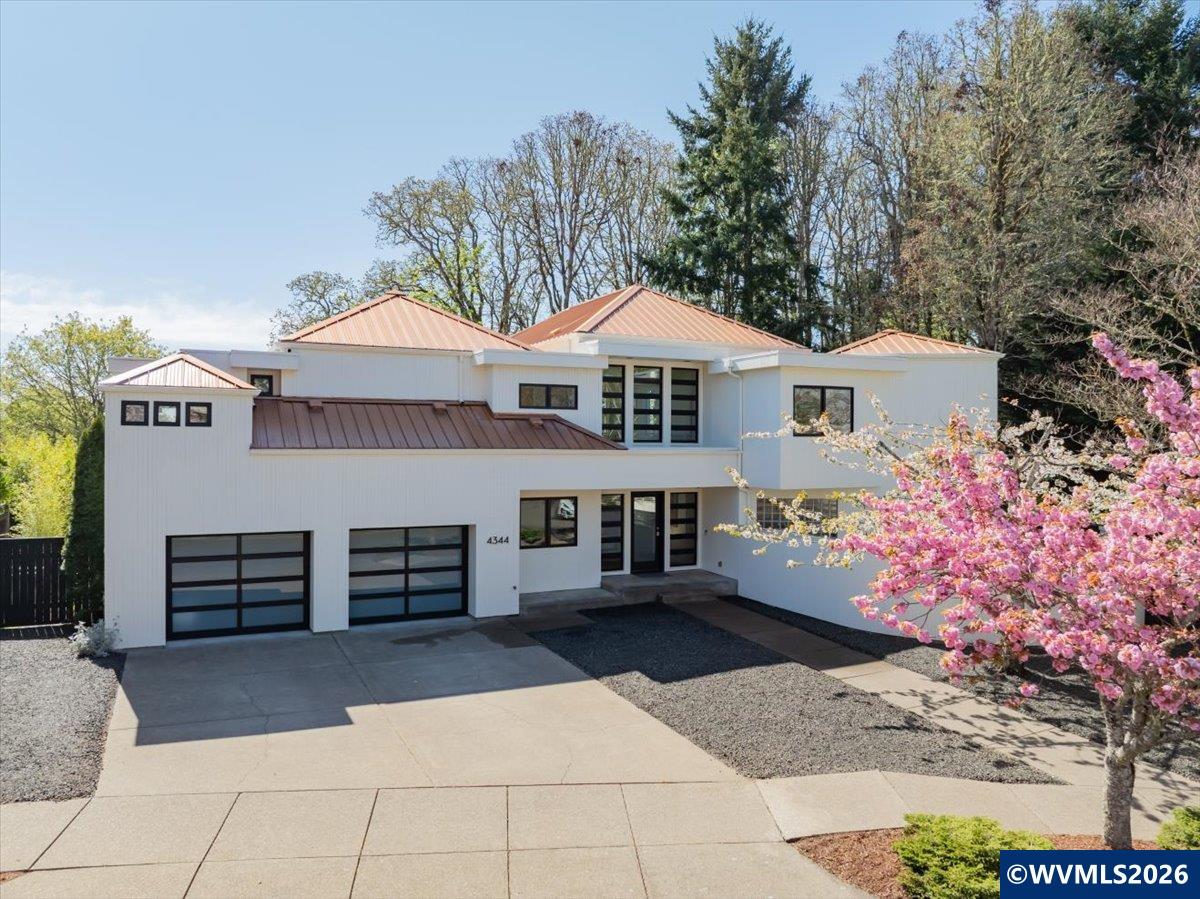 4344 NW Boxwood Dr