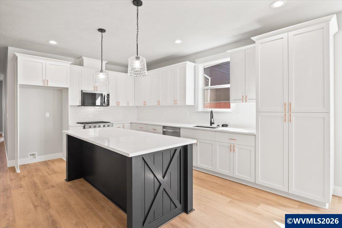 211 NE Broadway St, Sublimity, OR, 97385