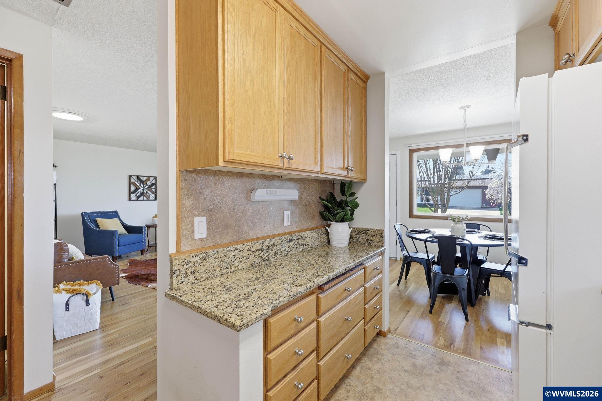 1383 Thompson Rd, Woodburn, OR, 97071