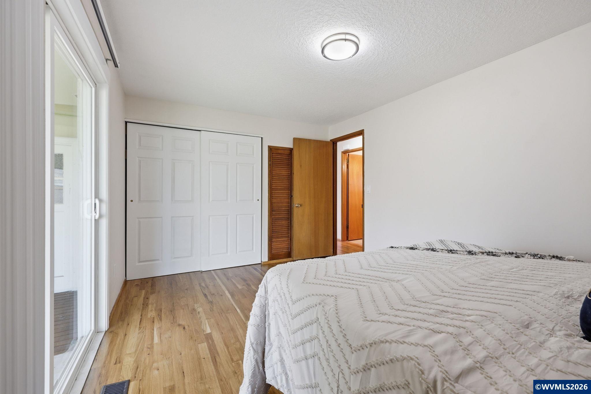 1383 Thompson Rd, Woodburn, OR, 97071