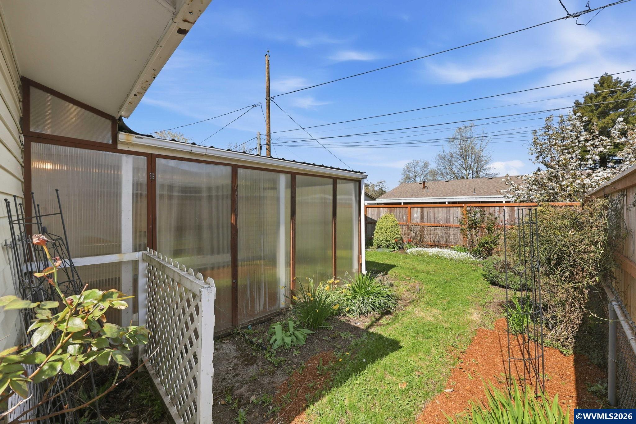 1383 Thompson Rd, Woodburn, OR, 97071