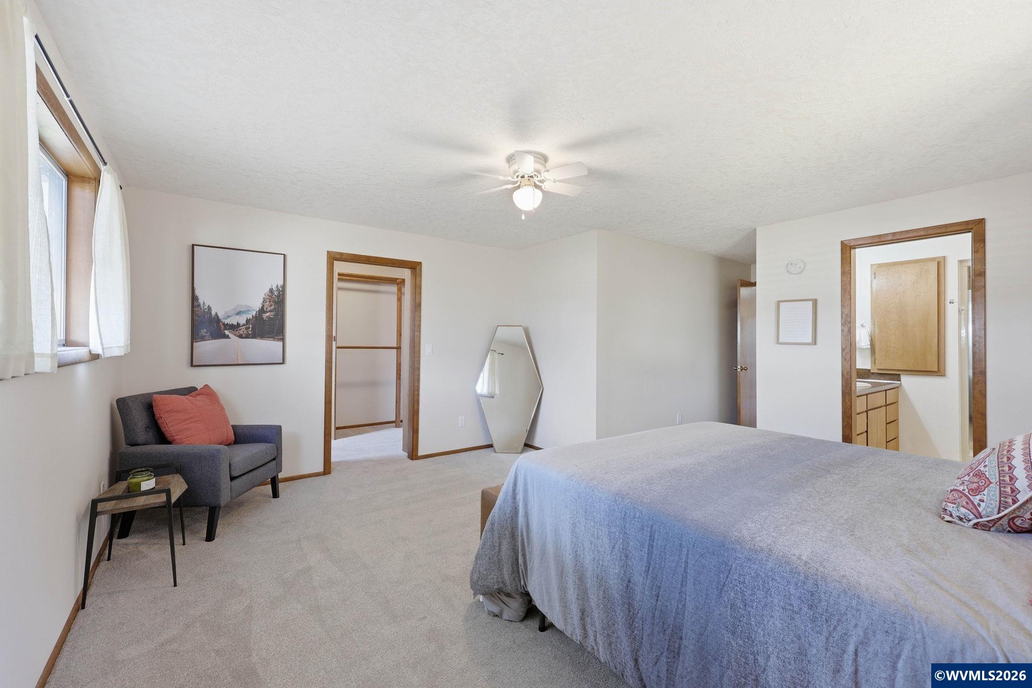 1383 Thompson Rd, Woodburn, OR, 97071