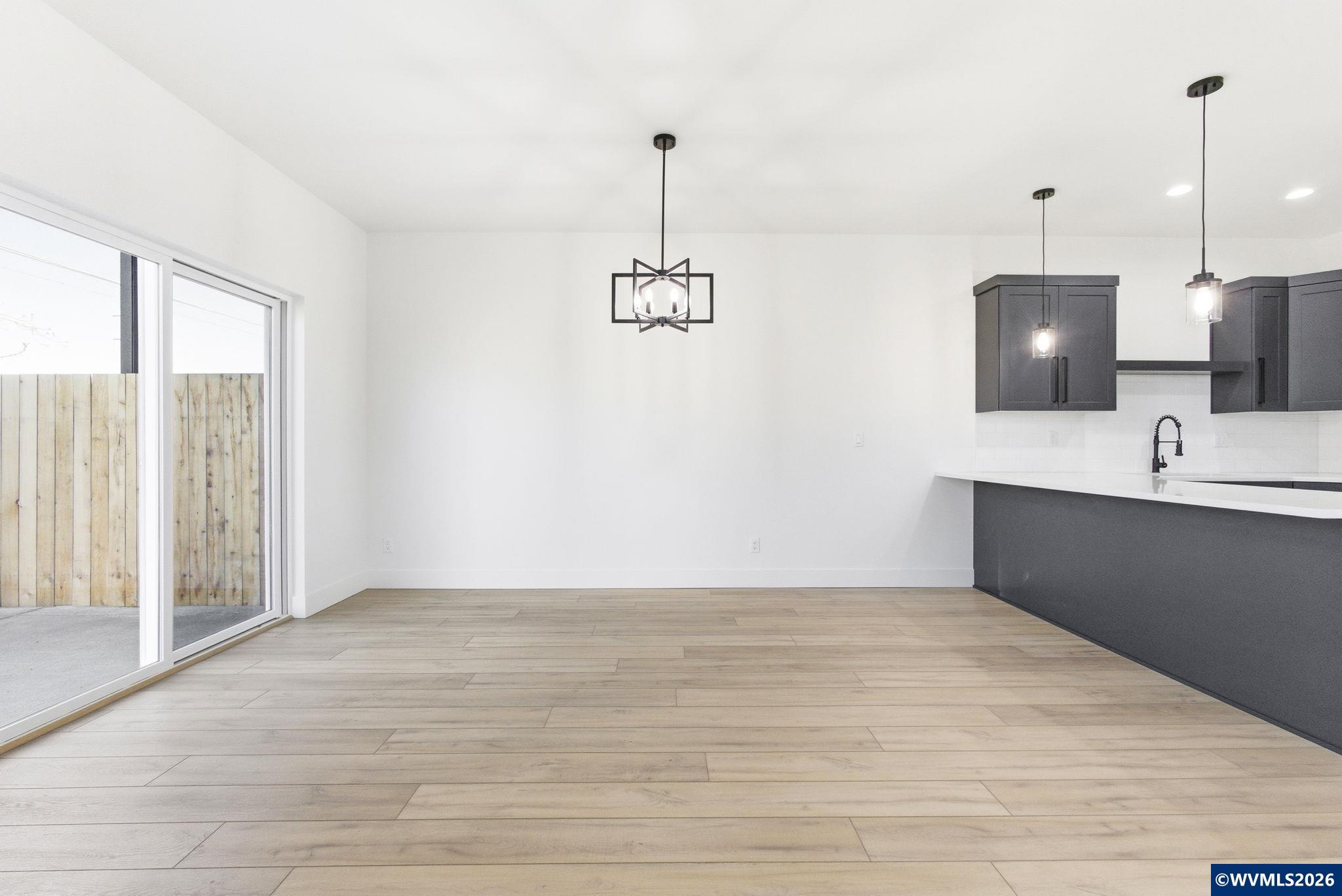 300 & 302 Seven Oaks Ln, Lebanon, OR, 97355