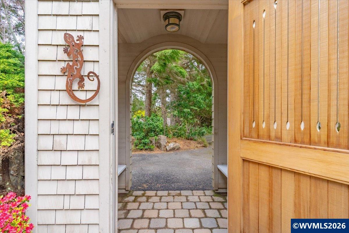 108 Ridge Crest Rd, Gleneden Beach, OR, 97388