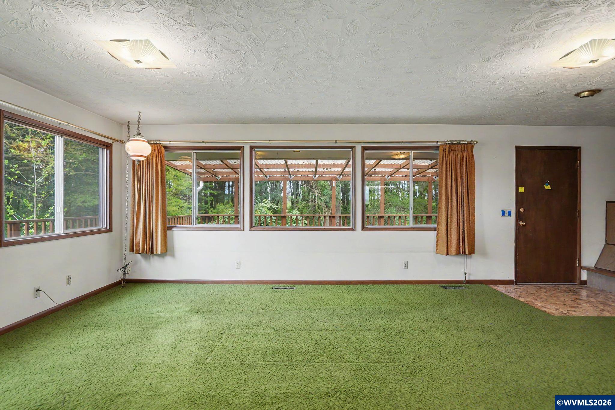 35861 Santiam Hwy SE