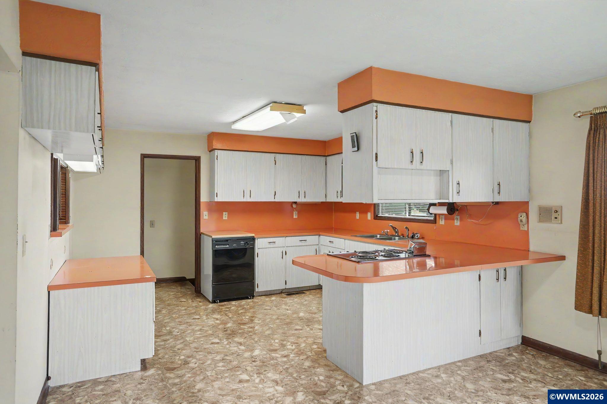 35861 Santiam Hwy SE