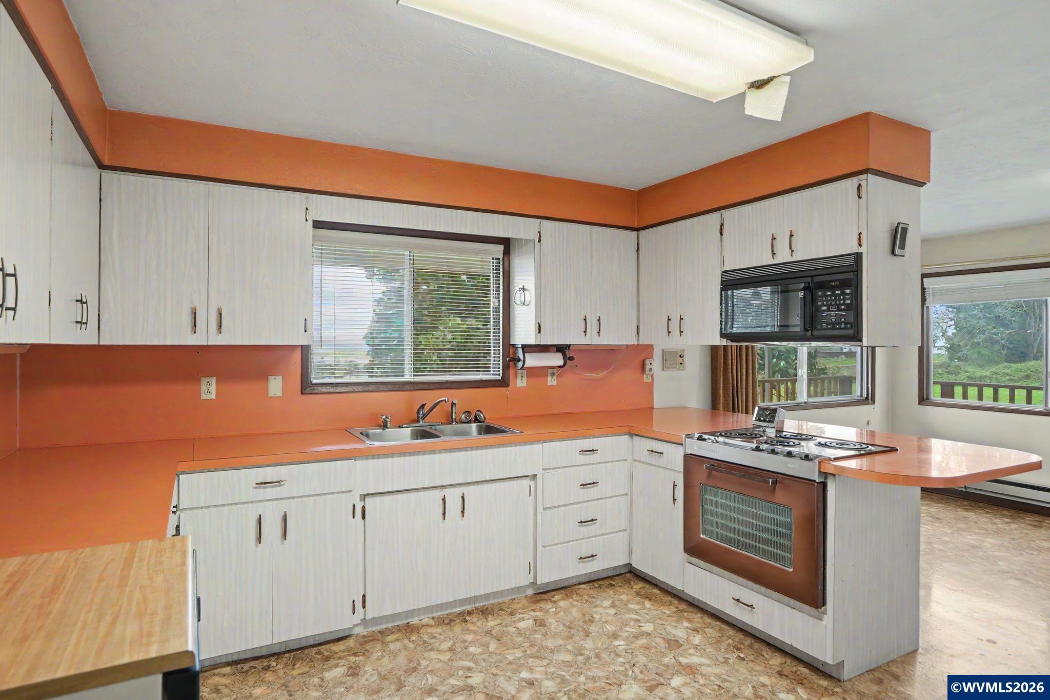 35861 Santiam Hwy SE