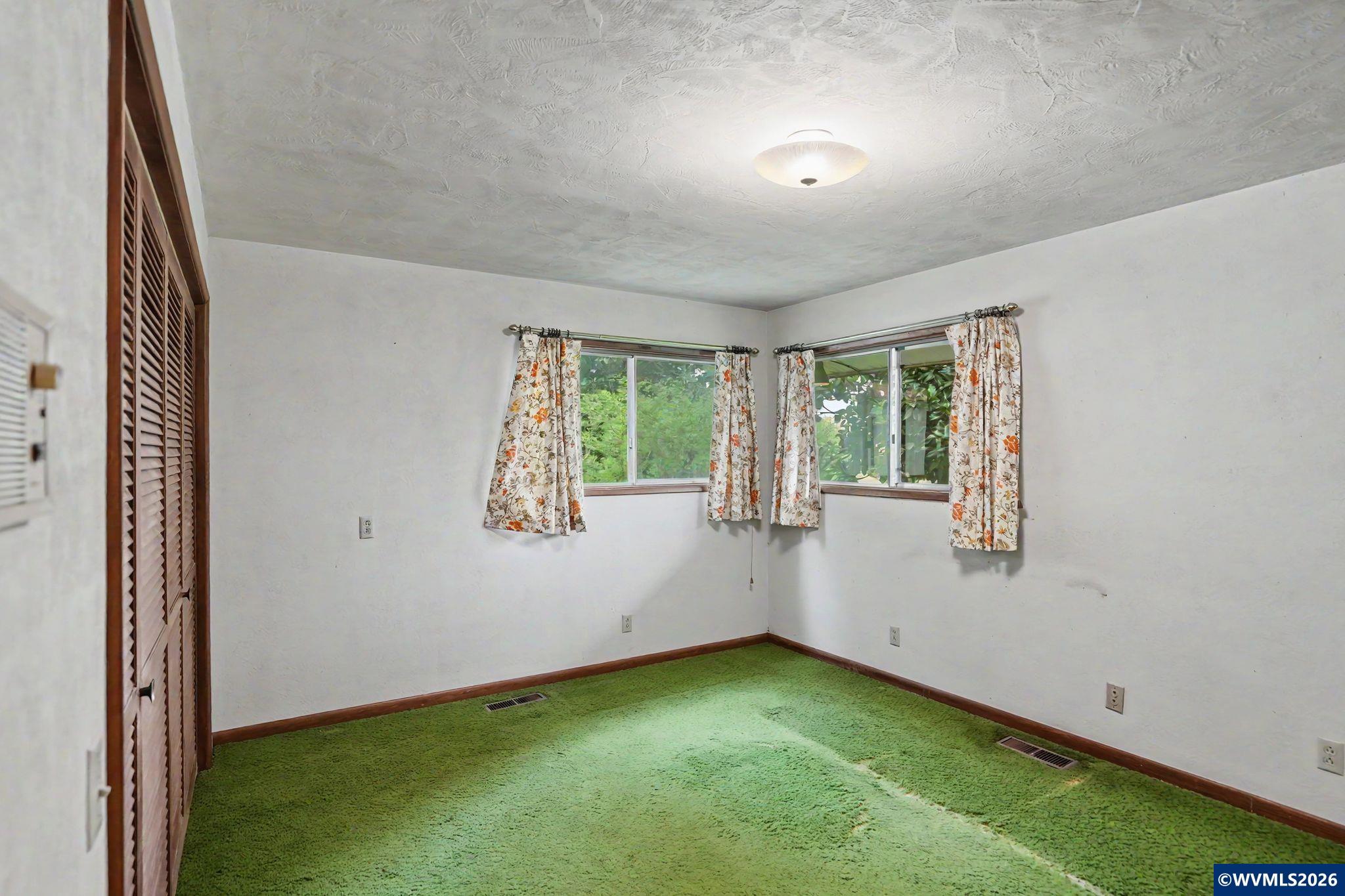 35861 Santiam Hwy SE