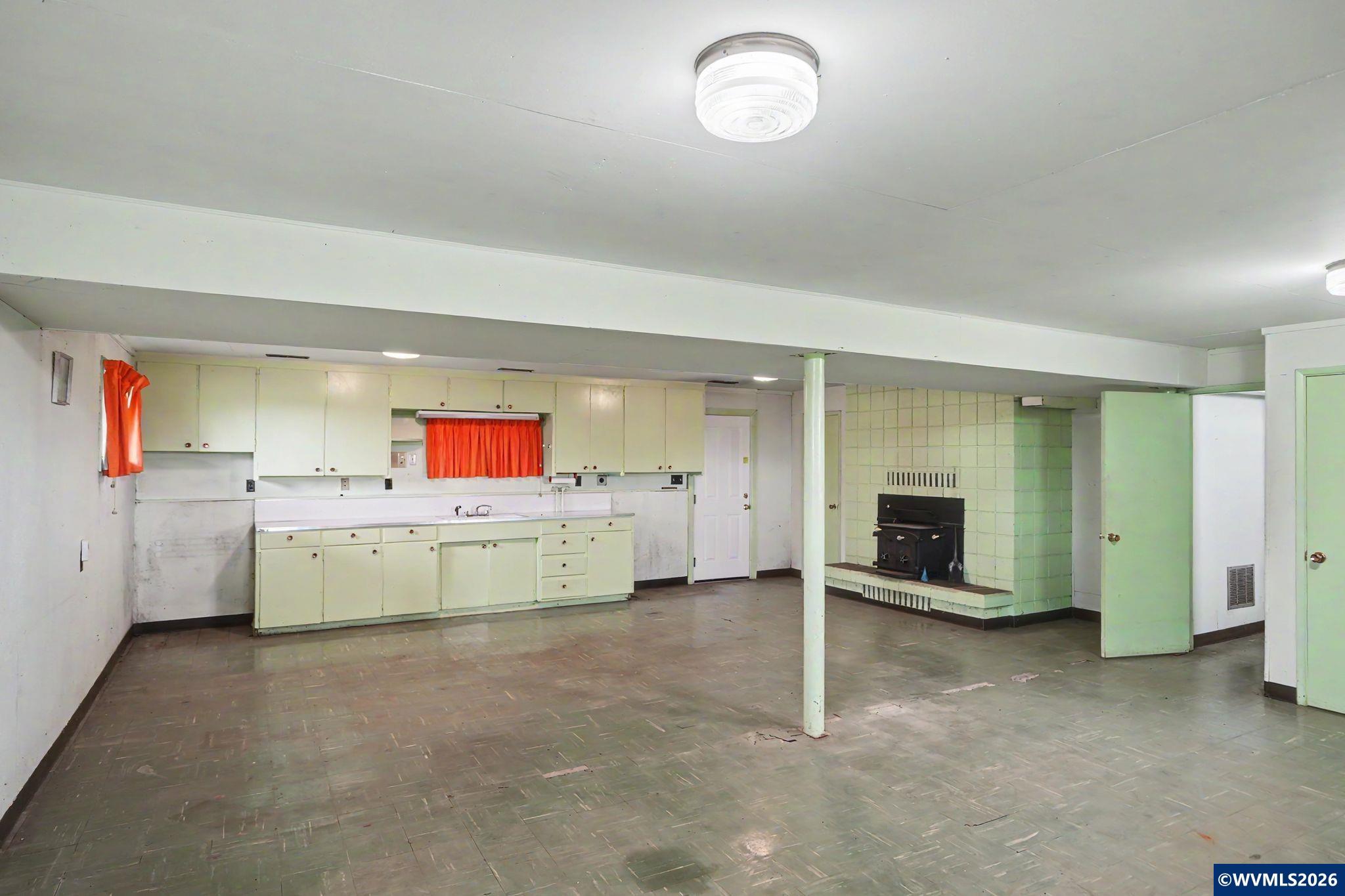 35861 Santiam Hwy SE