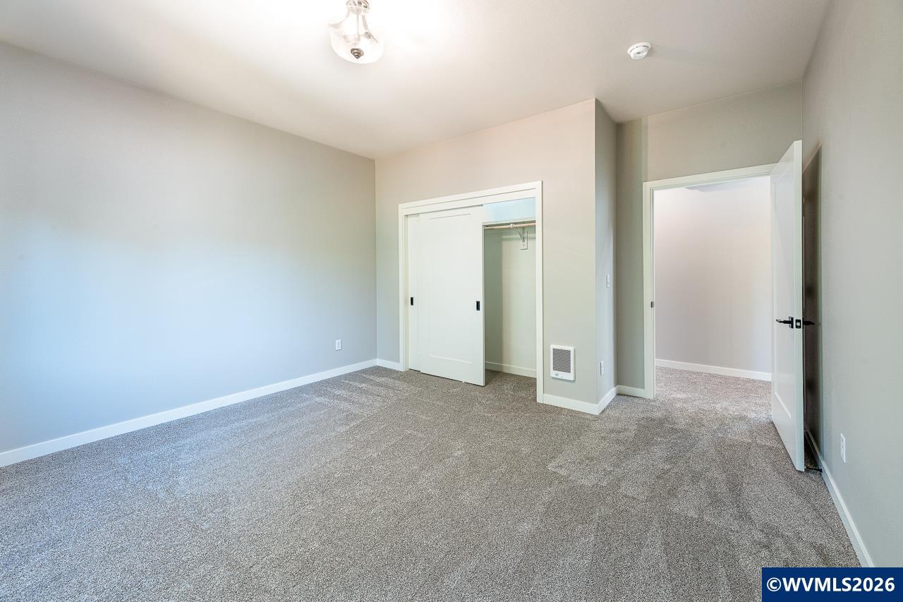 945 NW 10th St