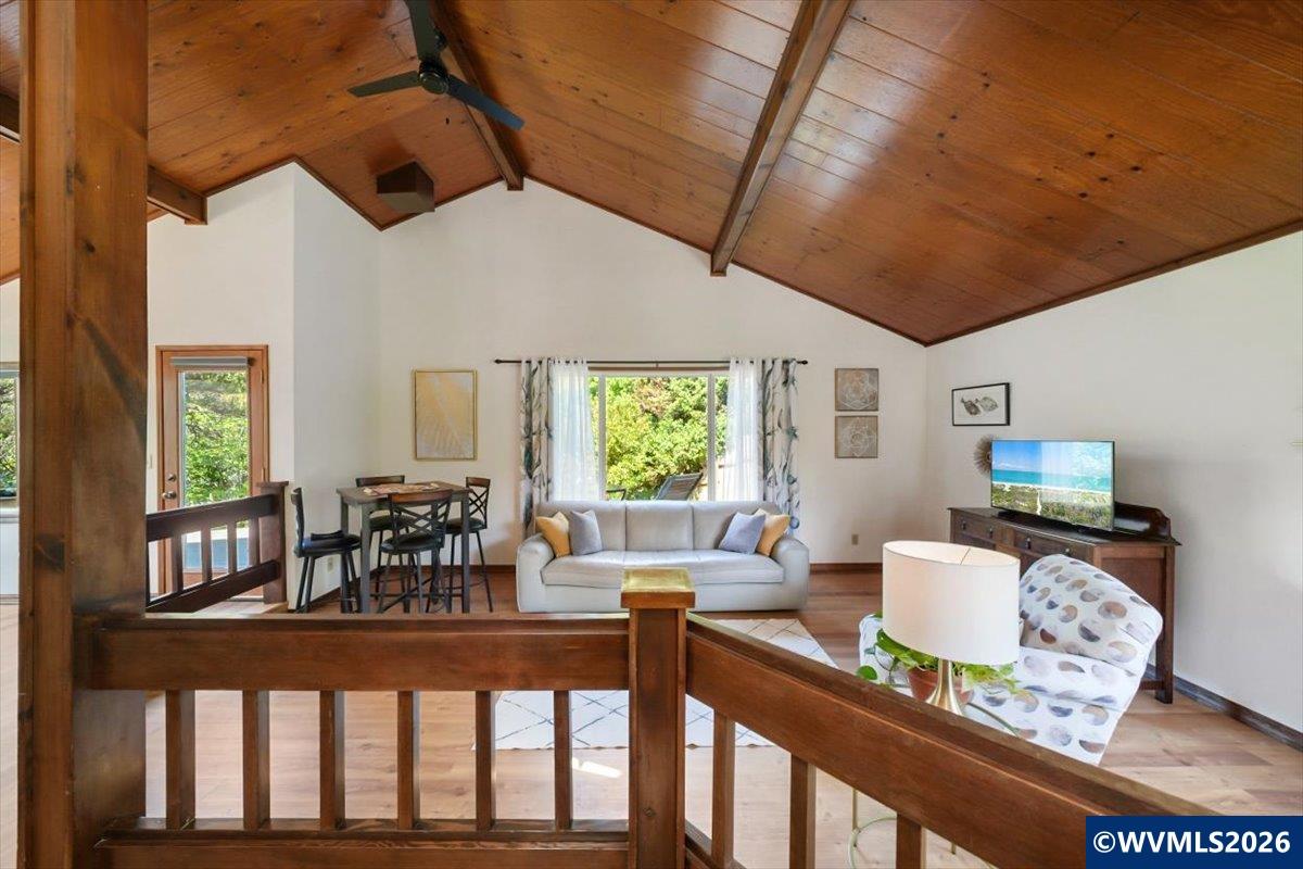 2015 NW Oceanview Dr